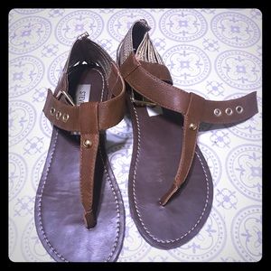 Brown with gold stewpot sandals 👡